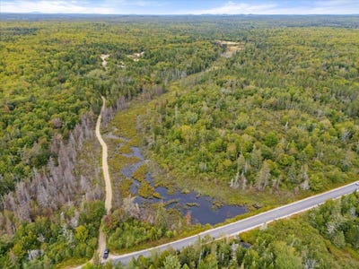 /international/us/m17l21-basin-road-addison-me-110102256819/