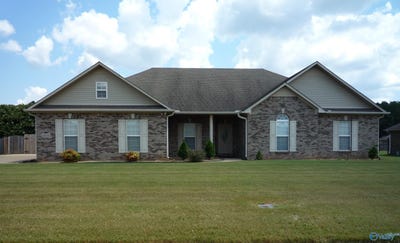 /international/us/16656-bellewood-drive-athens-al-110101723671/