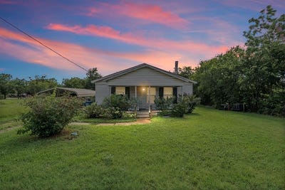 /international/us/104-s-college-street-itasca-tx-110101100340/