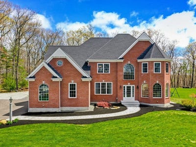 /international/us/15-ridge-rd-wrentham-ma-110107820573/