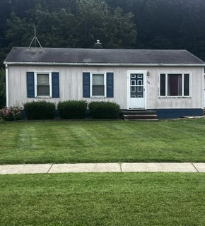 /international/us/388-cherry-street-coloma-mi-110120065372/
