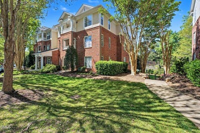 /international/us/8221-allyns-landing-way-raleigh-nc-110107785832/