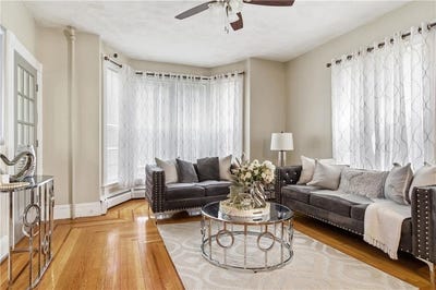/international/us/122-perry-street-central-falls-ri-110107961972/