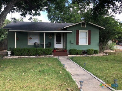 /international/us/893-pine-street-new-braunfels-tx-110108440812/