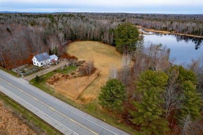 /international/us/1156-main-street-corinth-me-110108201518/