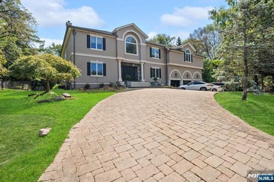 /international/us/74-sherwood-road-norwood-nj-110110281143/