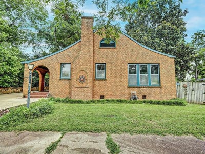 /international/us/609-nacogdoches-street-jacksonville-tx-110100802341/