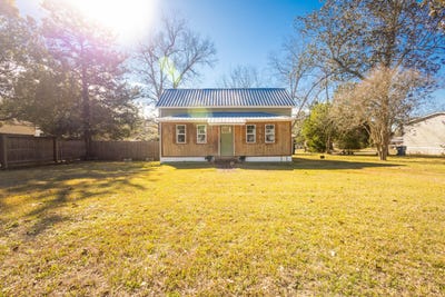 /international/us/21132-seminole-avenue-florala-al-110104488272/