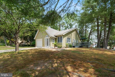 /international/us/19-cedar-avenue-manahawkin-nj-110100210234/