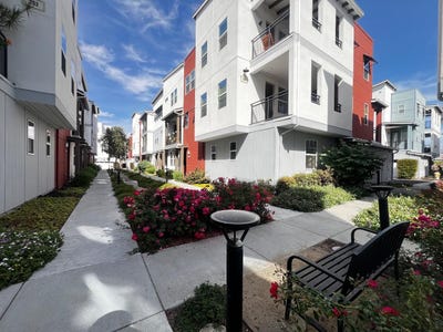 /international/us/295-baja-rose-st-milpitas-ca-110119990157/