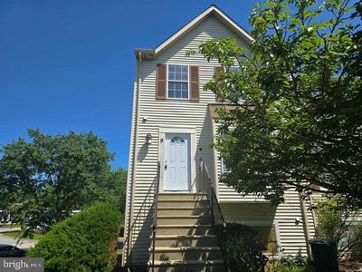 /international/us/9-barberry-court-upper-marlboro-md-110100779858/