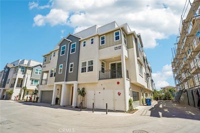 /international/us/965-w-dhalia-street-compton-ca-110107730681/