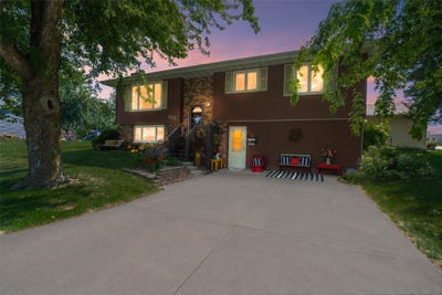 /international/us/411-polk-street-baxter-ia-110109411879/