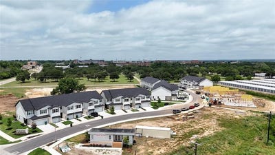 /international/us/building-9-galt-drive-stephenville-tx-110101407568/?lang=zh-tw
