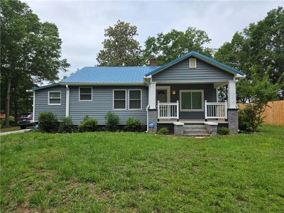 /international/us/108-martin-street-westminster-sc-110108452073/