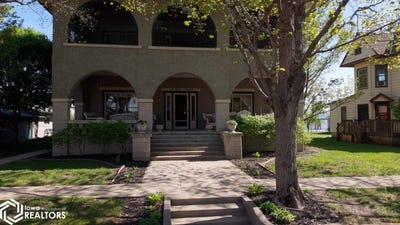 /international/us/129-w-2nd-street-glidden-ia-110099322891/