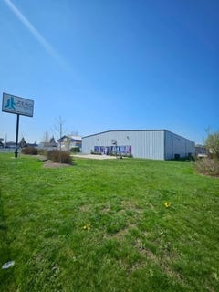 /international/us/2522-van-ommen-drive-holland-mi-110108033839/