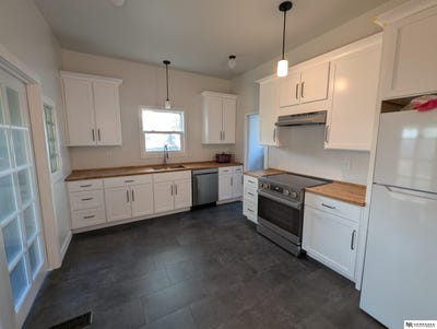 /international/us/600-n-oakland-avenue-oakland-ne-110108753619/