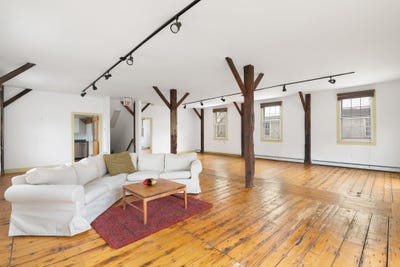 /international/us/116-birge-street-brattleboro-vt-110105884918/