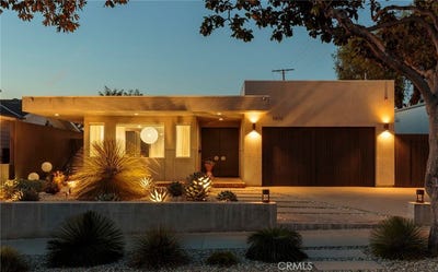 /international/us/5473-e-4th-long-beach-ca-110106843304/