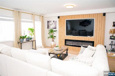 /international/us/276-prospect-street-east-orange-nj-110108142911/