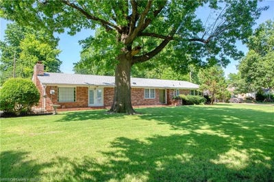 /international/us/205-e-quesenbury-ave-sallisaw-ok-110108783126/