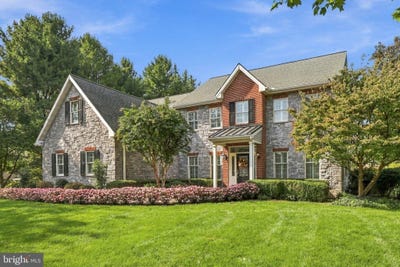 /international/us/373-n-farm-drive-lititz-pa-110120627903/
