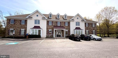 /international/us/105-montgomery-avenue-lansdale-pa-110110080425/