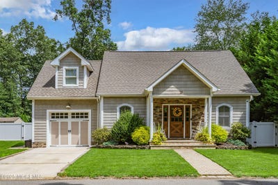 /international/us/16-farmingdale-parkway-farmingdale-nj-110101163896/