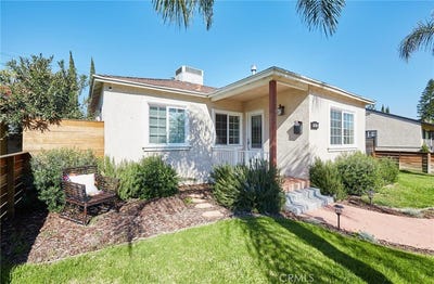 /international/us/17827-burbank-boulevard-encino-ca-110107284837/