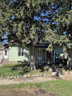 /international/us/402-weaver-st-linn-grove-ia-110107542512/