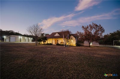 /international/us/1121-cypress-cove-road-spring-branch-tx-110104995961/