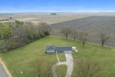 /international/us/15795-e-2550-n-road-hudson-il-110106147639/