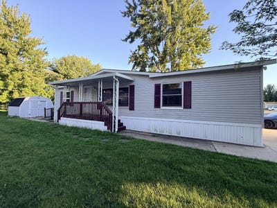 /international/us/4484-gardens-boulevard-nw-grand-rapids-mi-110120021026/