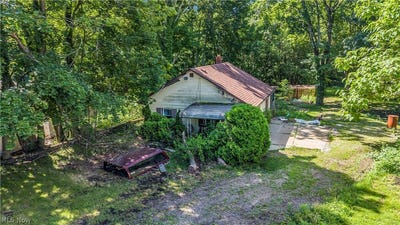 /international/us/1664-woods-road-akron-oh-110107201131/