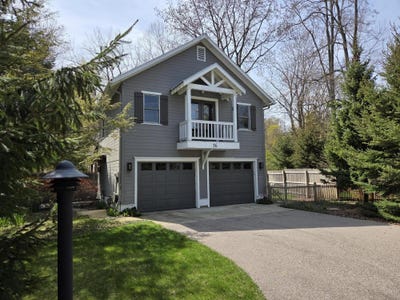 /international/us/16-park-street-saugatuck-mi-110105041465/