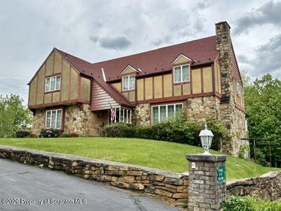 /international/us/828-glenwood-road-old-forge-pa-110104514288/