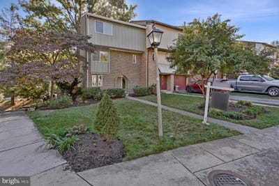 /international/us/12767-gazebo-court-woodbridge-va-110120687317/