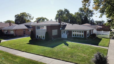 /international/us/4537-w-102nd-street-oak-lawn-il-110120415651/