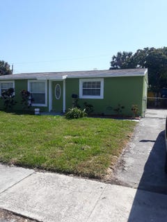 /international/us/5364-helene-place-west-palm-beach-fl-110107817777/