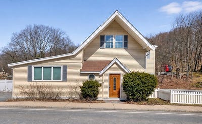 /international/us/168-south-street-marlborough-ma-110107076231/