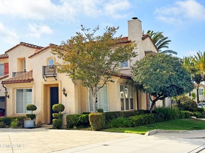 /international/us/11867-san-felice-court-moorpark-ca-110107981795/