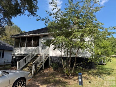 /international/us/77-franklin-street-wadesboro-nc-110119659544/