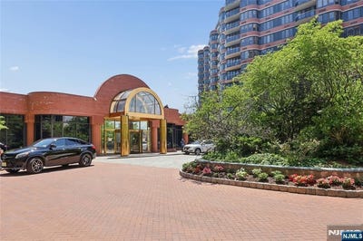 /international/us/100-carlyle-drive-cliffside-park-nj-110108494394/