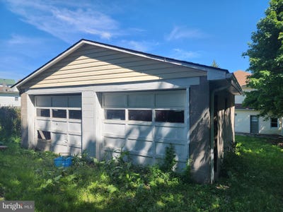 /international/us/135-center-street-frostburg-md-110100123091/