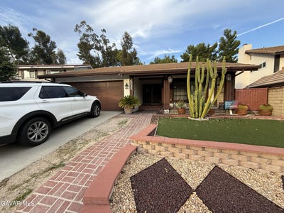 /international/us/16035-circle-diamond-road-sylmar-ca-110108354969/