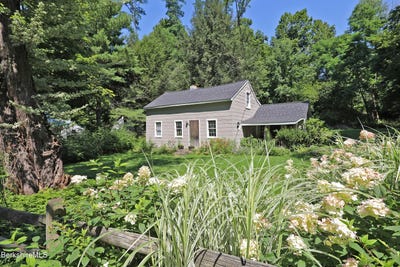 /international/us/221-old-queechy-rd-canaan-ny-110119541683/
