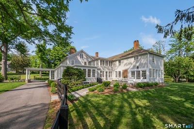 /international/us/88-main-street-essex-ct-110107169710/