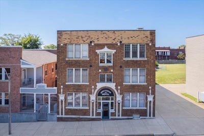 /international/us/77-vance-ave-memphis-tn-110120532641/