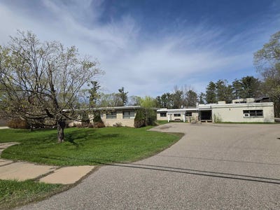 /international/us/1401-churchill-street-waupaca-wi-110107721412/